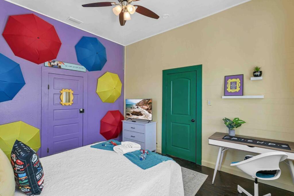 Friends Airbnb Themed 2Bed 2Bath Walkable To All Of Ybor Tampa Buitenkant foto