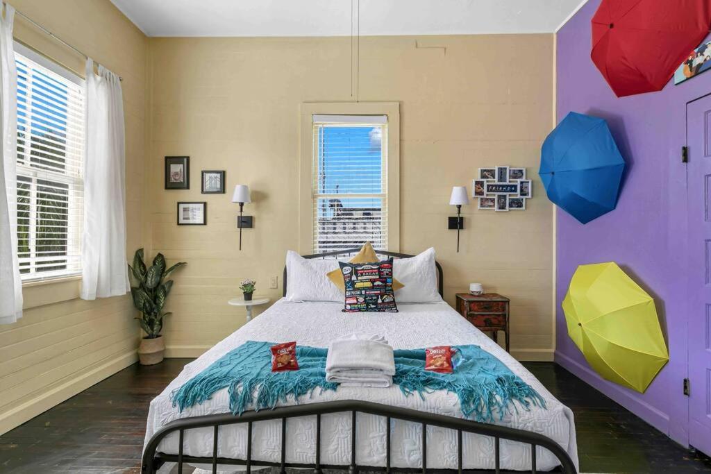 Friends Airbnb Themed 2Bed 2Bath Walkable To All Of Ybor Tampa Buitenkant foto